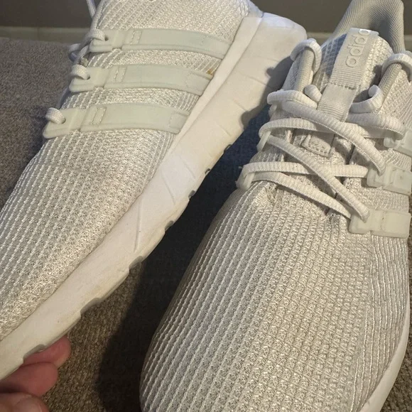 Adidas Questar Flow White/White size 12 - Picture 6 of 9